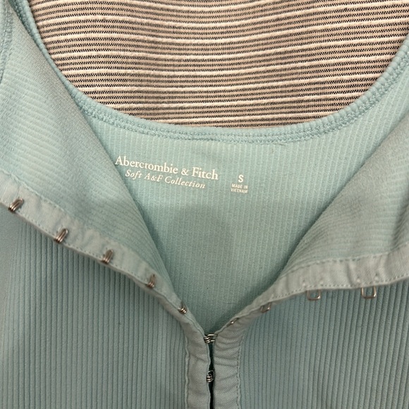 Abercrombie Soft AF Collection Ribbed Crop Top - Picture 2 of 4